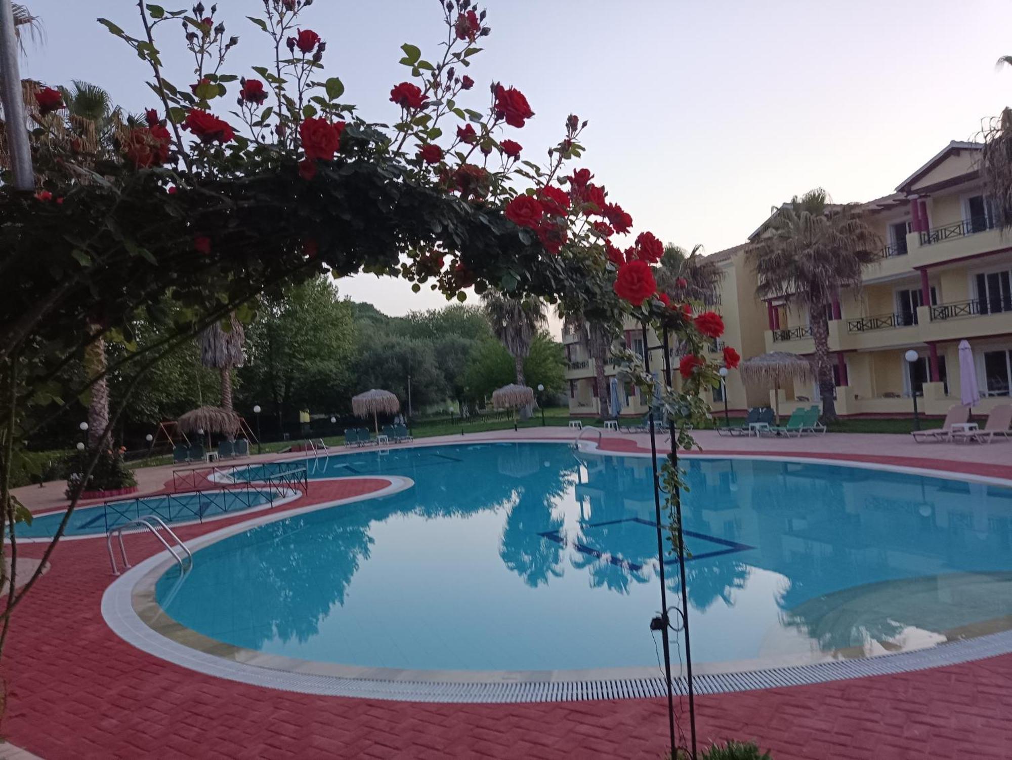 Hotel apartamentowy Damia Apts 2*