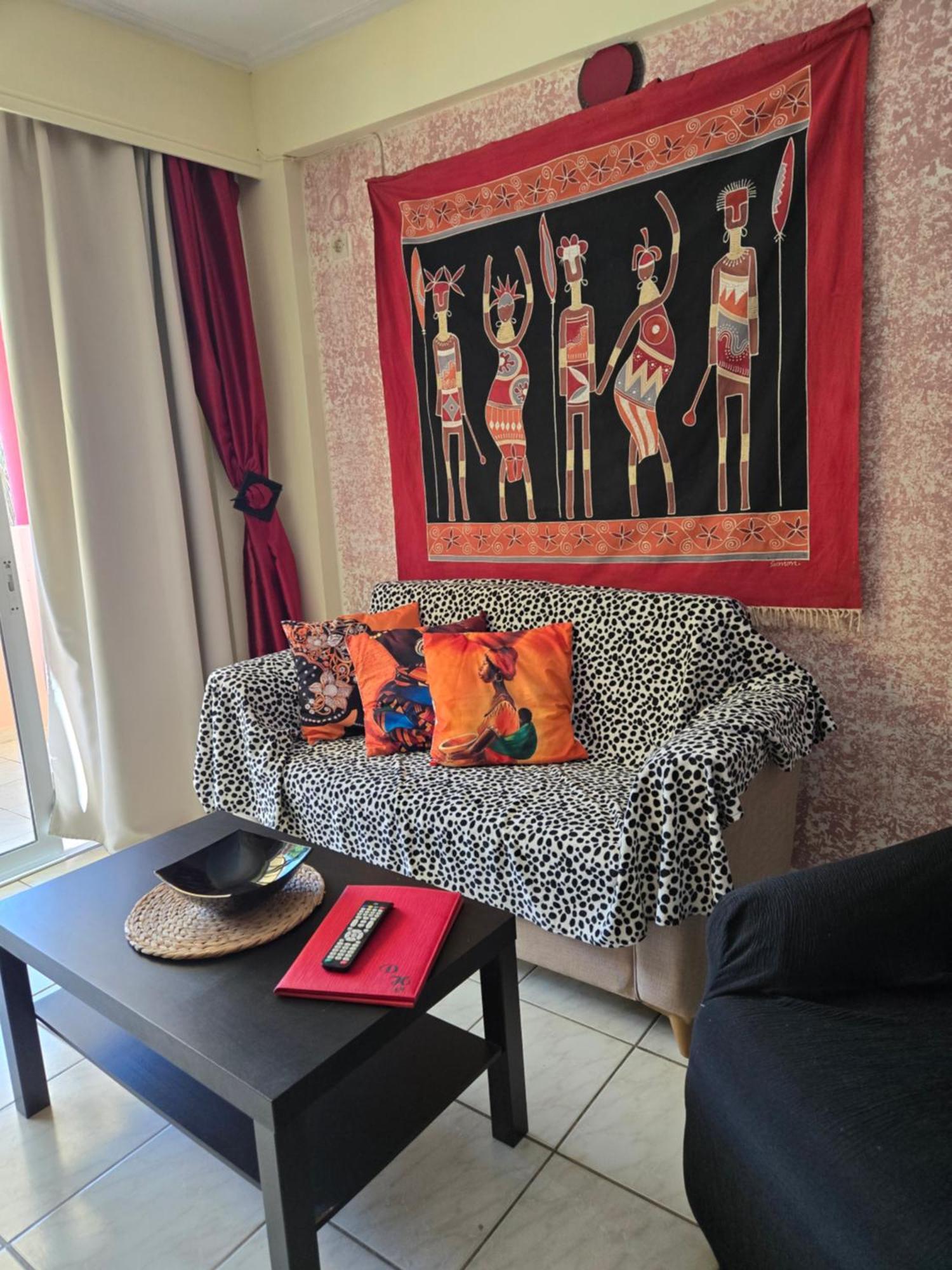 Damia Apts Aparthotel